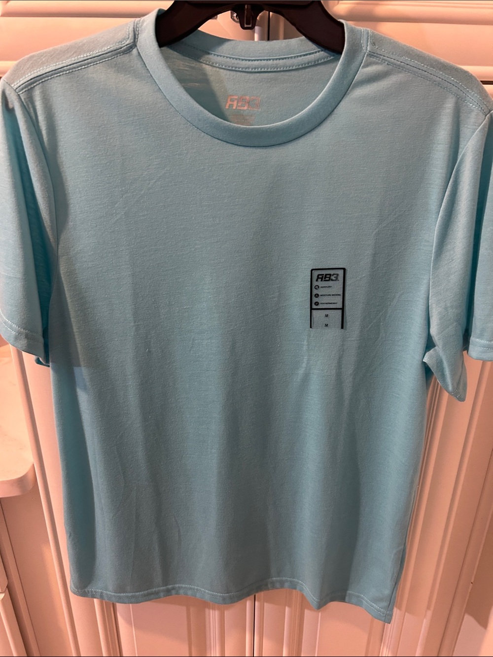 Men's Light Blue Short Sleeve Graphic Tee -